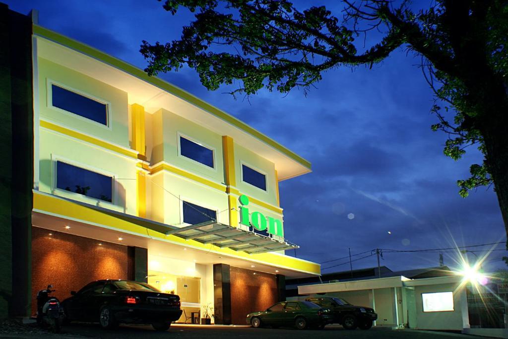 Ion Hotel Padang  Exterior photo