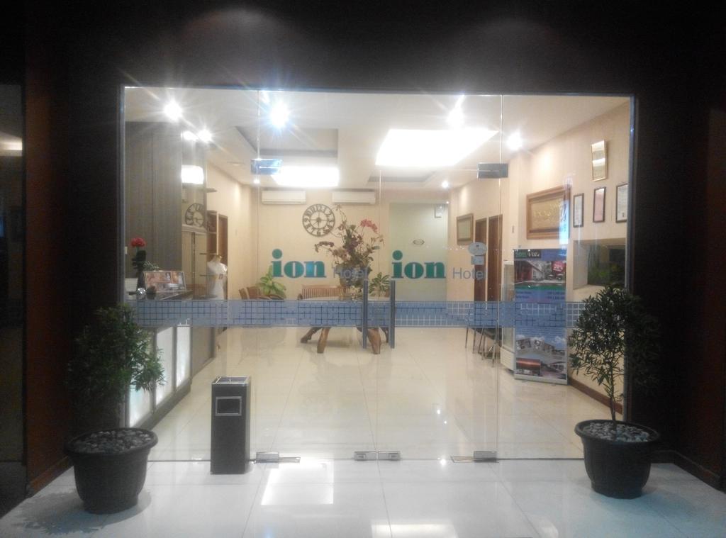 Ion Hotel Padang  Exterior photo