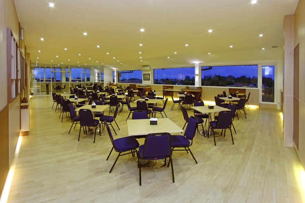 Ion Hotel Padang  Exterior photo